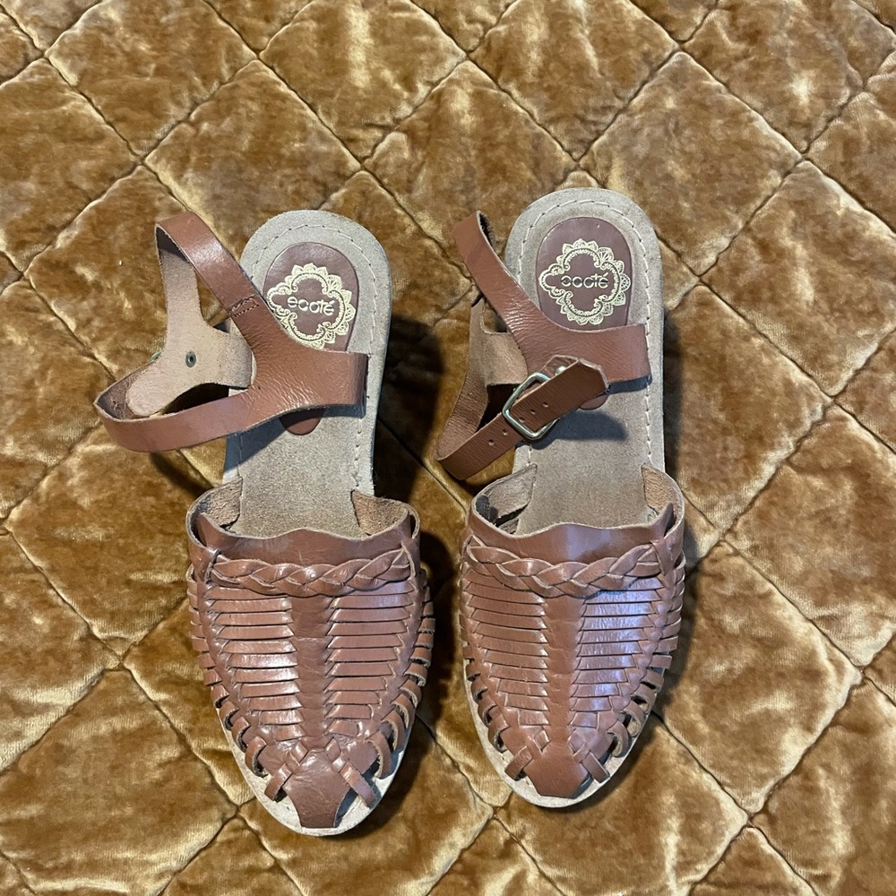 Ecote brown leather and wooden shoes size 9